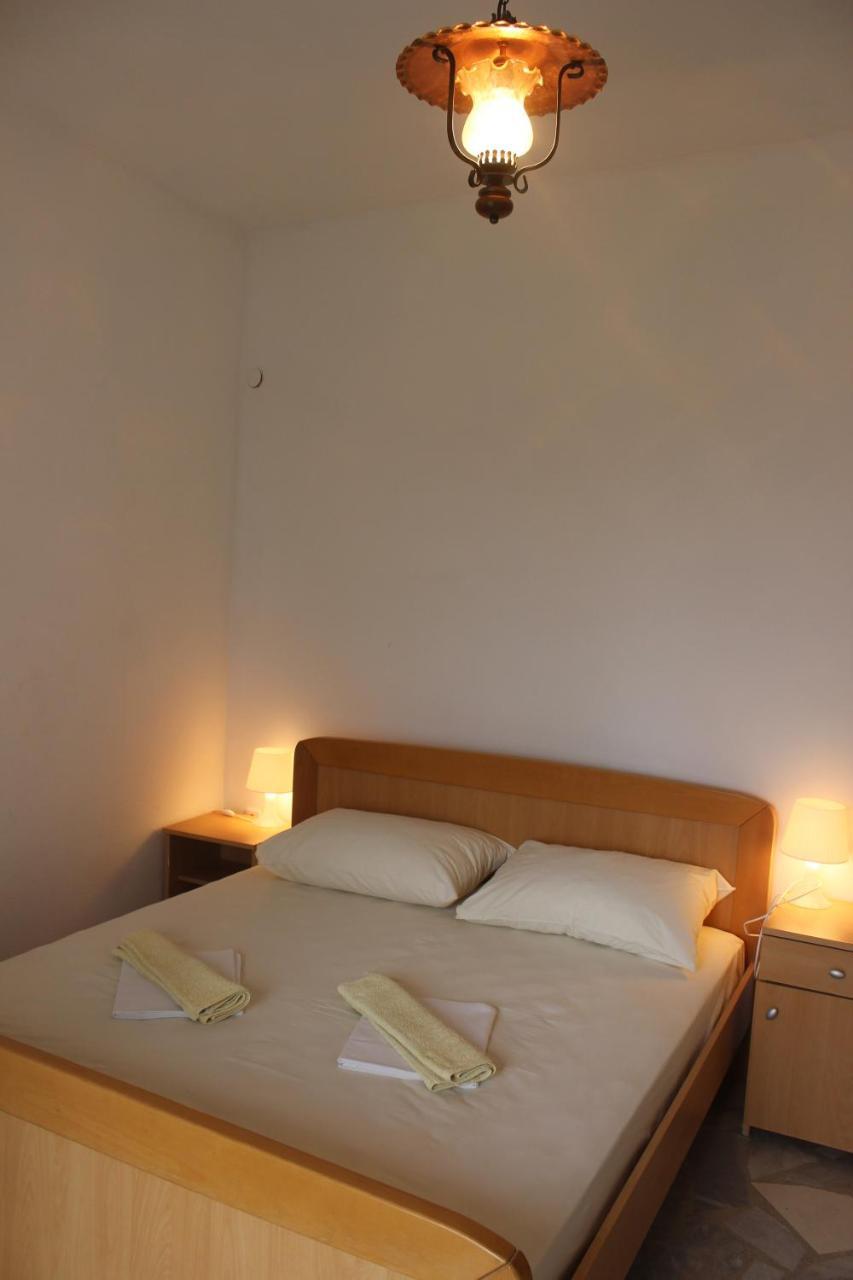 Apartmani Miro Opacak Omiš Buitenkant foto